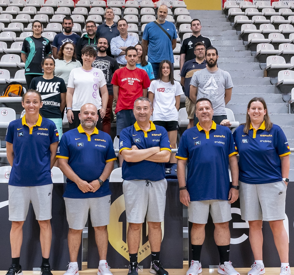 Grupo de entrenadores de la Semana de Entrenamientos AEEB Selección Española Absoluta Femenina. Mayo 2023